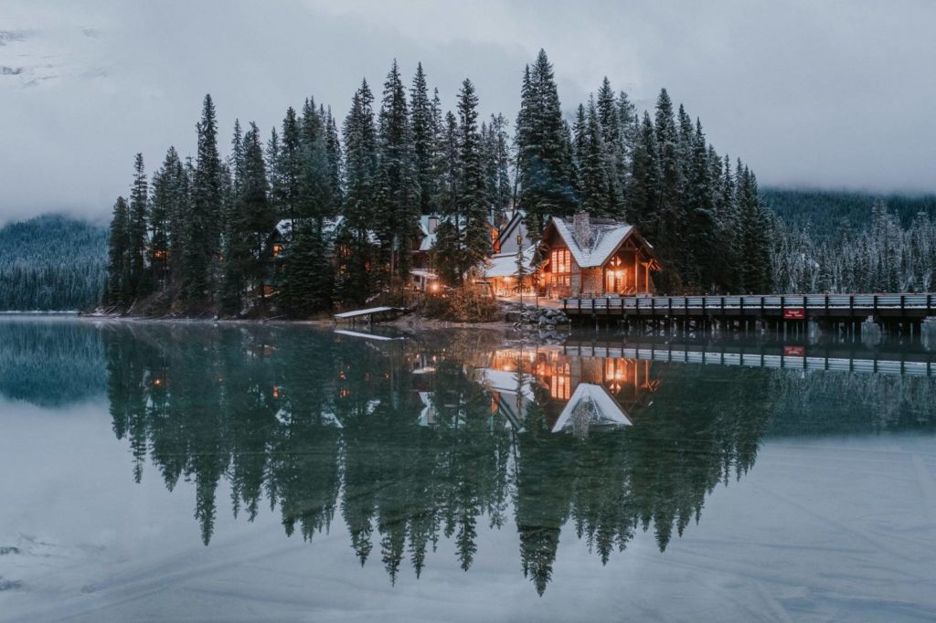 We Loved this Cool and Cozy Emerald Lake Wedding� | Emerald Lake