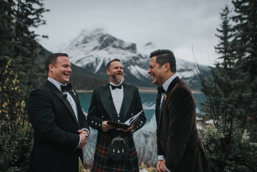 We Loved this Cool and Cozy Emerald Lake Wedding� | Emerald Lake